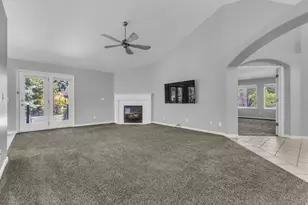281 E Regent Park Ct S, Midvale, UT 84047 - Photo 3