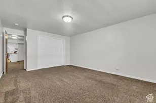 281 E Regent Park Ct S, Midvale, UT 84047 - Photo 27