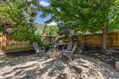 7268 S Macintosh Ln E, Cottonwood Heights, UT 84121 - Photo 27