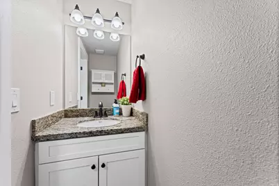 7268 S Macintosh Ln E, Cottonwood Heights, UT 84121 - Photo 15