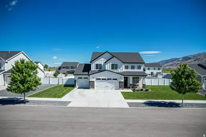 705 E 1150 S, Hyrum, UT 84319 - Photo 1