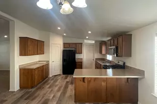 843 S 900 W, Provo, UT 84601 - Photo 3