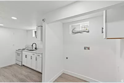1016 S 400 W, Bountiful, UT 84010 - Photo 25