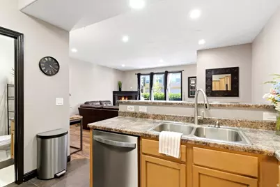 892 W Ibis Xing N, Farmington, UT 84025 - Photo 11