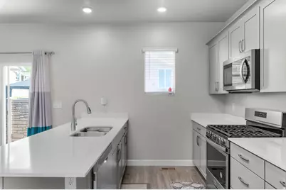 7867 W Walk About Way, Magna, UT 84044 - Photo 11