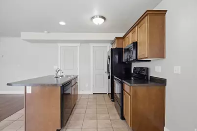 2475 S Gilmour St, West Haven, UT 84401 - Photo 9