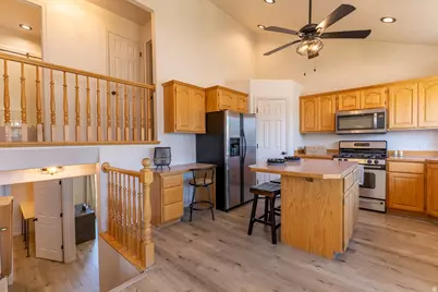 1016 W 1600 N, Lehi, UT 84043 - Photo 9