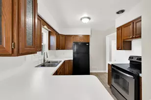 565 E 400 S, Clearfield, UT 84015 - Photo 7