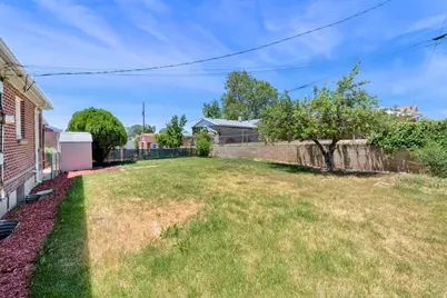 565 E 400 S, Clearfield, UT 84015 - Photo 19