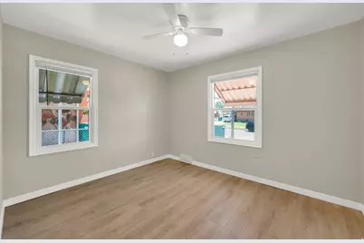 565 E 400 S, Clearfield, UT 84015 - Photo 9