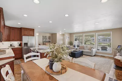 2590 E Country Ave, Cottonwood Heights, UT 84121 - Photo 9