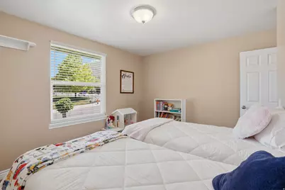 2590 E Country Ave, Cottonwood Heights, UT 84121 - Photo 19