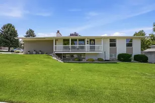 2590 E Country Ave, Cottonwood Heights, UT 84121 - Photo 1