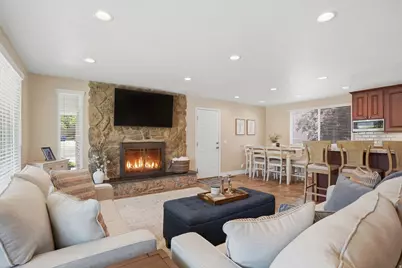 2590 E Country Ave, Cottonwood Heights, UT 84121 - Photo 11