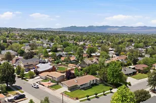 2590 E Country Ave, Cottonwood Heights, UT 84121 - Photo 51