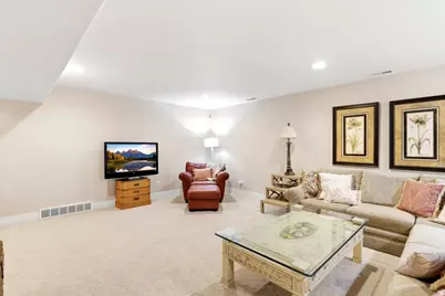 513 N Peacefield Dr, Layton, UT 84040 - Photo 27