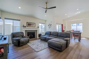 7254 S Sophia Ridge Ct W, West Jordan, UT 84081 - Photo 3
