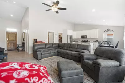 4143 E Berkshire Ln N, Eagle Mountain, UT 84005 - Photo 15