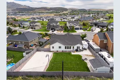 4143 E Berkshire Ln N, Eagle Mountain, UT 84005 - Photo 5