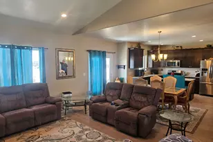 827 E Sunset View Rd, Grantsville, UT 84029 - Photo 3
