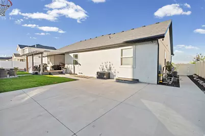 3627 S McGregor Ln, Saratoga Springs, UT 84045 - Photo 27
