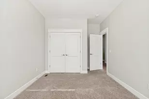 10422 S Beetdigger Blvd, Sandy, UT 84070 - Photo 21
