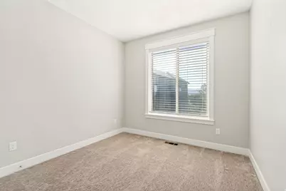 10422 S Beetdigger Blvd, Sandy, UT 84070 - Photo 19