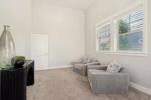 10422 S Beetdigger Blvd, Sandy, UT 84070 - Photo 13
