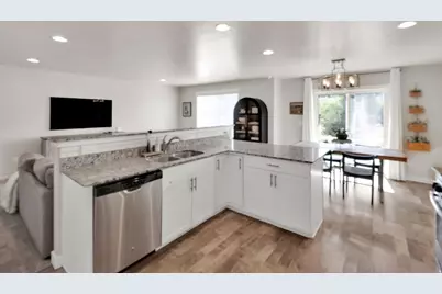 10854 S Harvest Point Dr W, South Jordan, UT 84009 - Photo 11