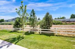10854 S Harvest Point Dr W, South Jordan, UT 84009 - Photo 31