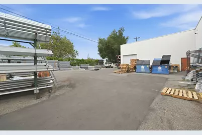2725 S Wall Ave E, Ogden, UT 84401 - Photo 15