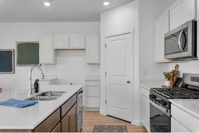 626 E Levengrove Dr #249, Lehi, UT 84048 - Photo 13