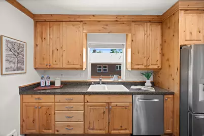 2736 S Beverly St, Salt Lake City, UT 84106 - Photo 9