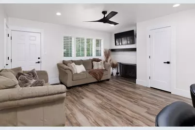 8252 S Wood St, Midvale, UT 84047 - Photo 9