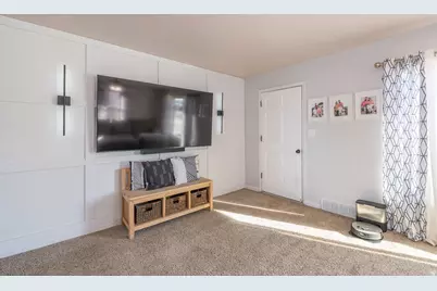 5243 S 2200 W, Roy, UT 84067 - Photo 7