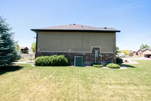2611 W 2450 N, Farr West, UT 84404 - Photo 7