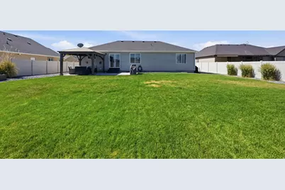 1197 E Raven Way, Eagle Mountain, UT 84005 - Photo 7