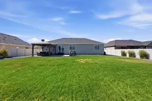1197 E Raven Way, Eagle Mountain, UT 84005 - Photo 7