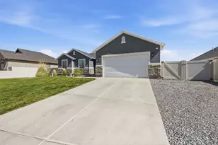 1197 E Raven Way, Eagle Mountain, UT 84005 - Photo 1