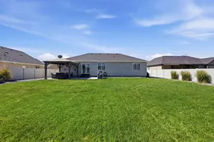 1197 E Raven Way, Eagle Mountain, UT 84005 - Photo 41