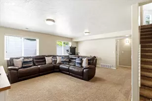 1253 W Carston Ct, Farmington, UT 84025 - Photo 23