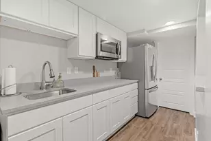 8136 S 6430 W, West Jordan, UT 84081 - Photo 27