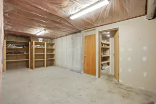 2352 S Lakeline Dr, Salt Lake City, UT 84109 - Photo 39