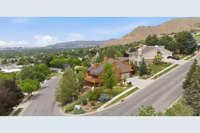 2352 S Lakeline Dr, Salt Lake City, UT 84109 - Photo 61