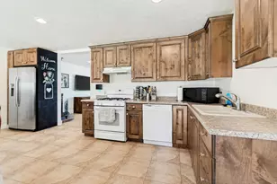 5160 S Charlotte Ave W, Salt Lake City, UT 84118 - Photo 9