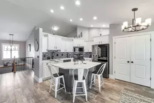 1023 N 3300 W, Layton, UT 84041 - Photo 7