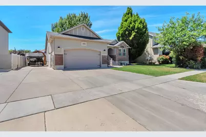 1023 N 3300 W, Layton, UT 84041 - Photo 3