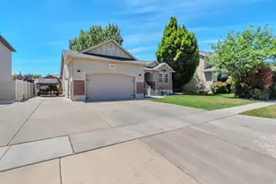 1023 N 3300 W, Layton, UT 84041 - Photo 3
