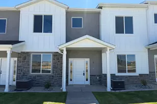 1198 S Village Ln W, Richfield, UT 84701 - Photo 1