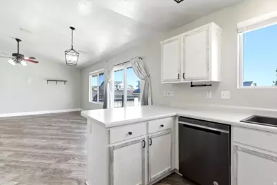 3968 W 775 S, Syracuse, UT 84075 - Photo 9